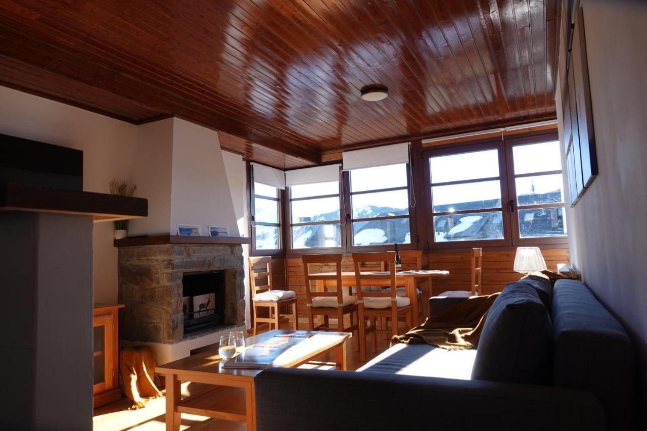 Stone Garaje Cubierto Y Trastero Pirineos360 Lägenhet Formigal Exteriör bild